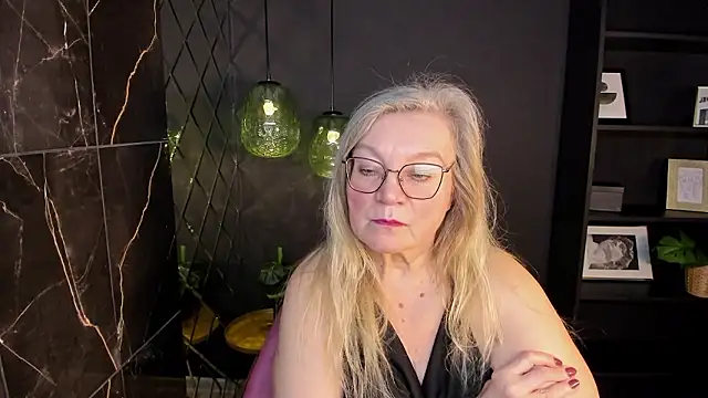 NataliMellow's Live XXX Chat