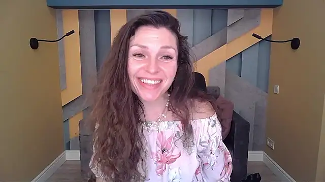 EllaLongのライブXXXチャット