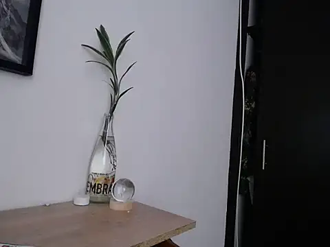 aria_jhonsson's Live XXX Chat