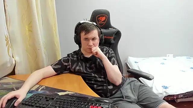 Chatroom XXX en direct de iliaskrislove