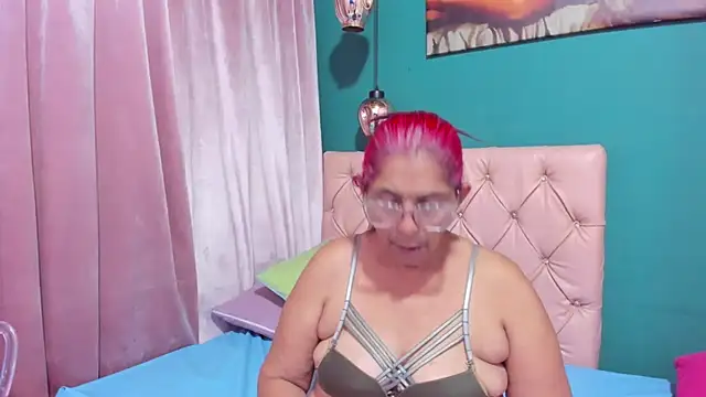 renata_milf_'s Live XXX Chat