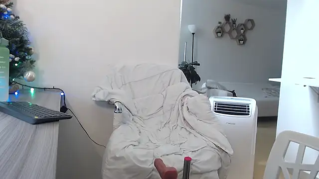 MIYESSIのライブXXXチャット