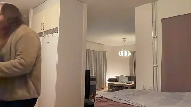 cumwithmee3 élő XXX-chatje