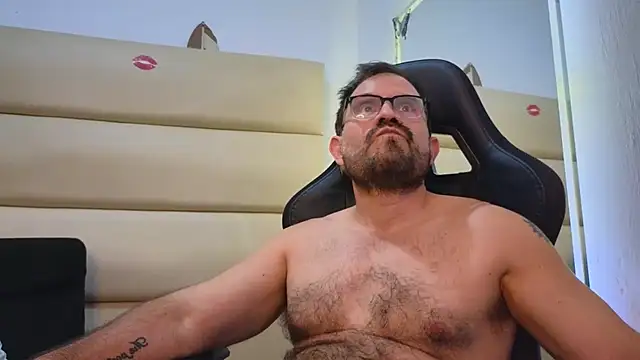 Chatroom XXX en direct de SbasTone_Muscle