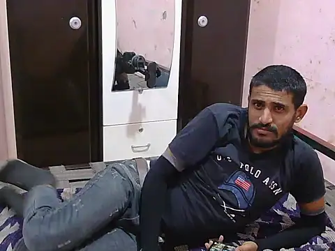 HotXKrishのライブXXXチャット