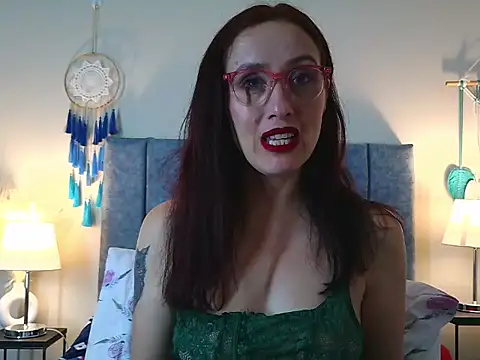 IberianMoonMK's Live XXX Chat