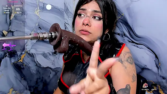 Emily_EvoのライブXXXチャット