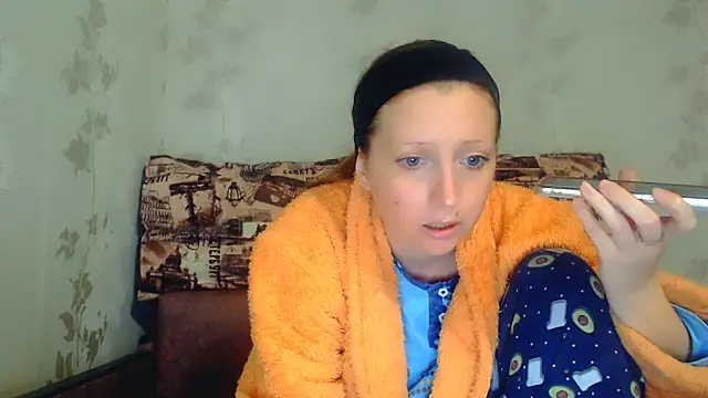 CrystallAngel's Webcam Show