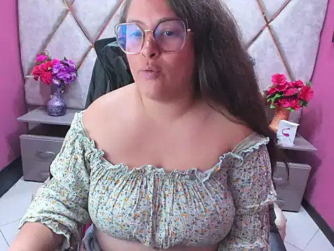 Sarah_Boobs_'s Live XXX Chat