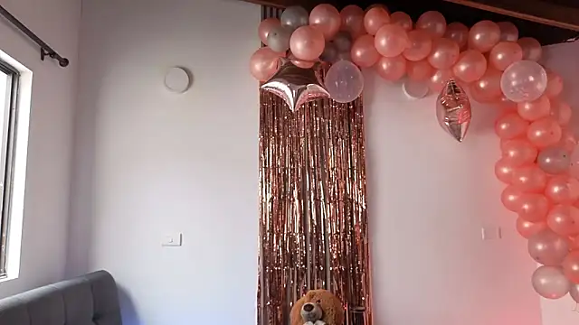 CuttiealiceのライブXXXチャット