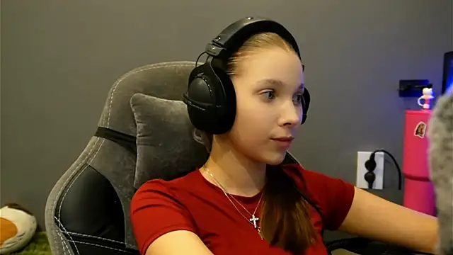 SoftixqのライブXXXチャット