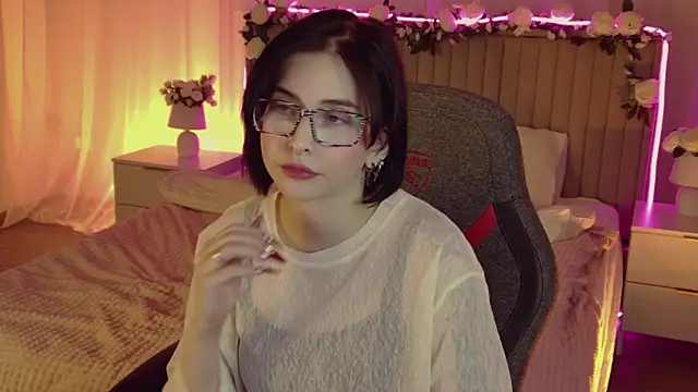 ElenaSomerhalderのライブXXXチャット