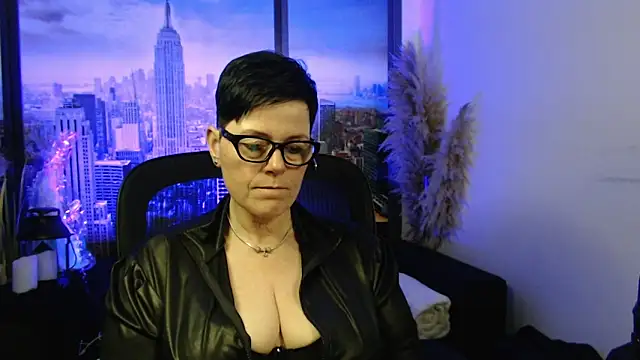 ninarandmann's Live XXX Chat