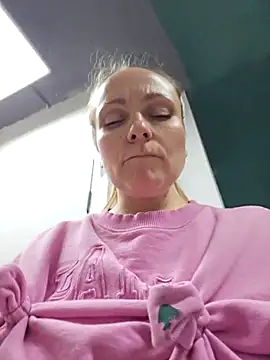 Bondgirl_013's Live XXX Chat