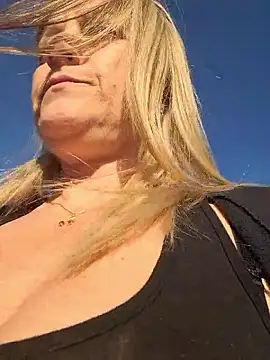 NikkiBlisss' Live XXX Chat