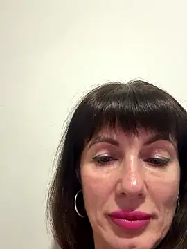 LadyLuxLover's Live XXX Chat