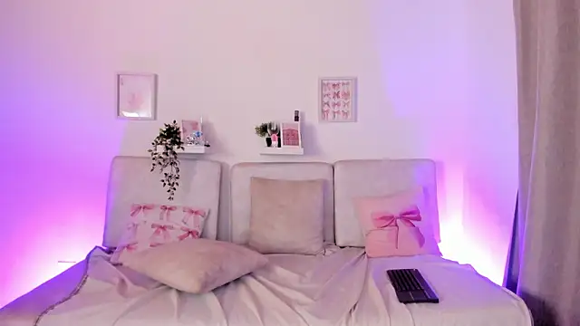 Nelly_Rogers_'s Live XXX Chat