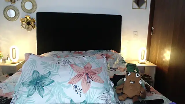 TatianaMonteross' Live XXX Chat