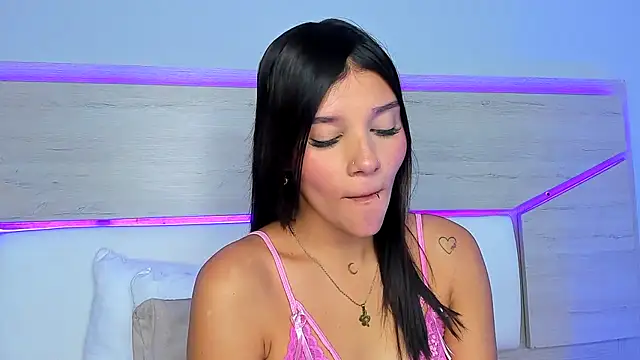 ZoeMorris' Live XXX Chat