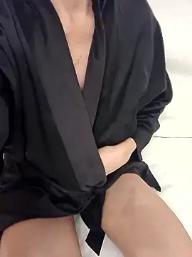 lucamila2903's Live XXX Chat