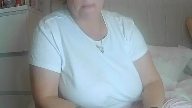 theblondecocklover's Webcam Show