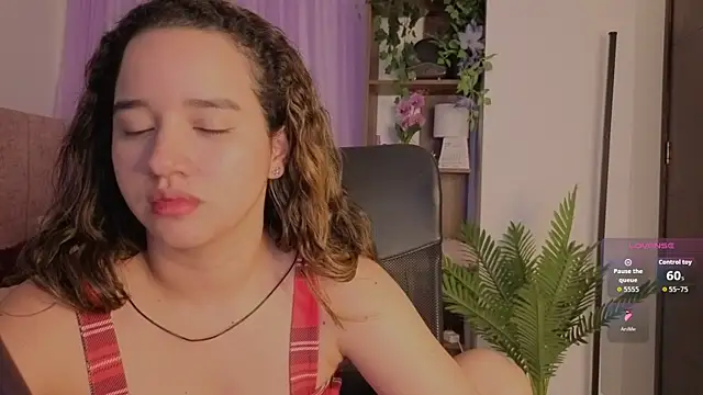 emilyrouxe's Live XXX Chat