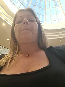 NikkiBlisss Live XXX-Chat