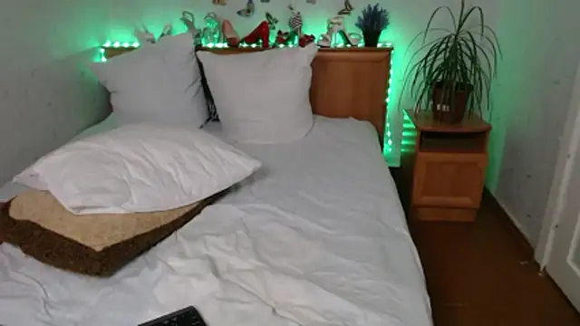 BozhenaNude's Live XXX Chat