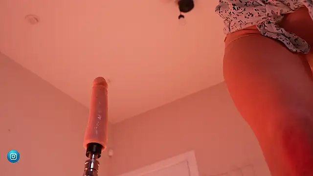 Chatroom XXX en direct de Miablueye