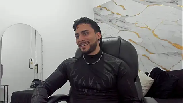 Chatroom XXX en direct de Miike_Stone1