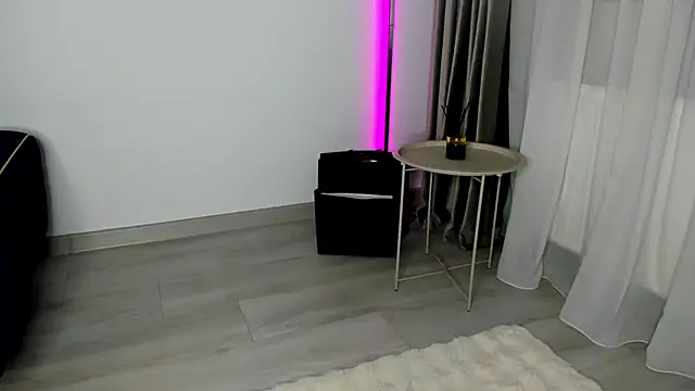 SluttyMaddy's Webcam Show