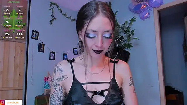 VickyJackson_'s Live XXX Chat