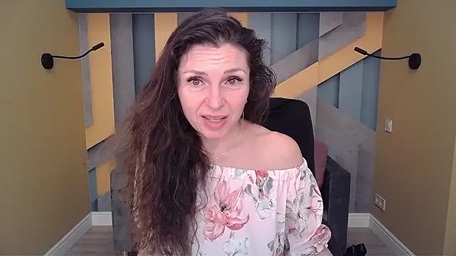 Chatroom XXX en direct de EllaLong