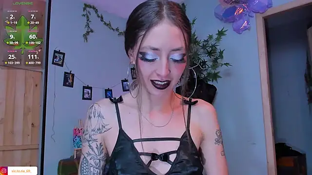 Chatroom XXX en direct de VickyJackson_