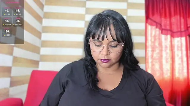 Chat +18 de Candy_browm1 ao vivo