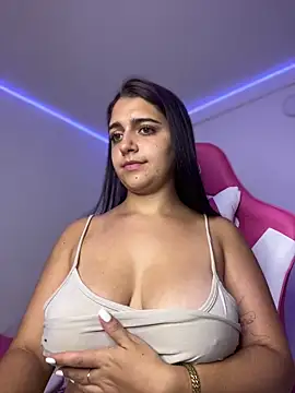 Alice777_'s Webcam Show