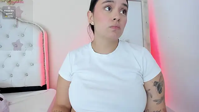 Chat +18 de Cristal_Cutte ao vivo