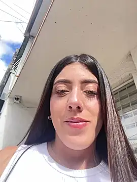 ElectraPink_ Adlı Modelin Canlı XXX Sohbeti