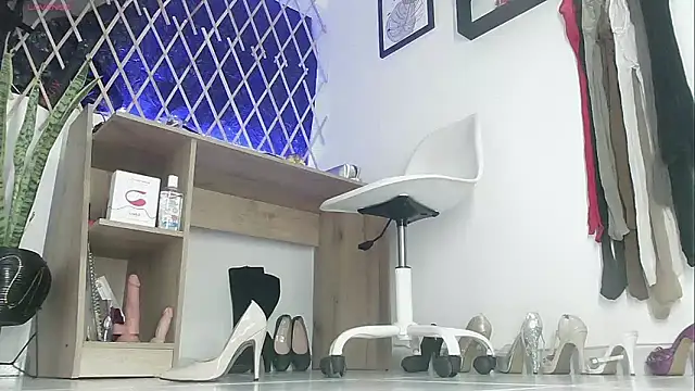 myla_sarahのライブXXXチャット