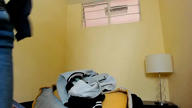 Chatroom XXX en direct de JessieJacobs_