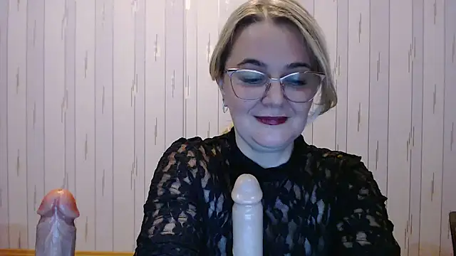 Chat +18 de EleanoraDream ao vivo