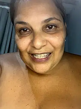 Chat +18 de Livpoppe ao vivo