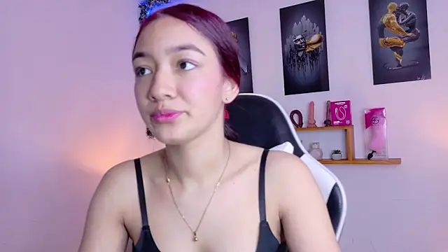 Chat +18 de valeria_aragon1107 ao vivo