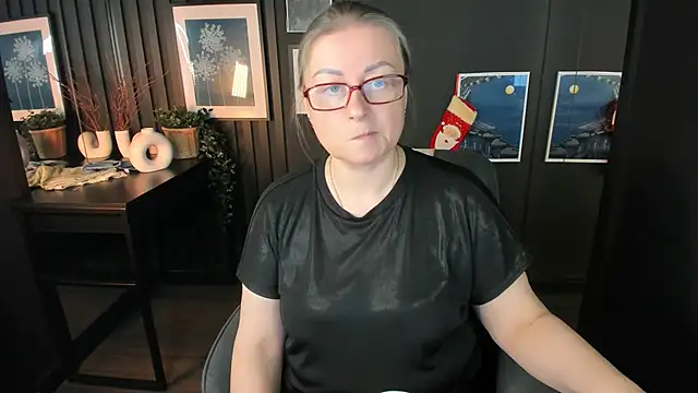 AlexandraKind's Live XXX Chat