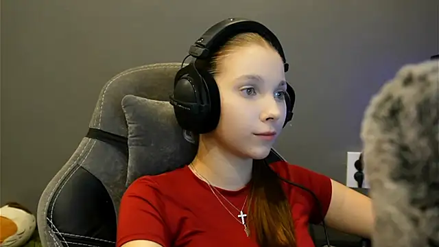 XXX chat uživo modela Softixq