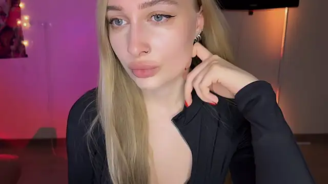 MistressAsya's Live XXX Chat