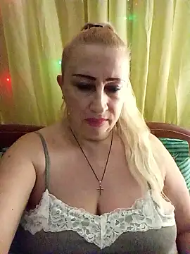 Chatroom XXX en direct de Esenia505