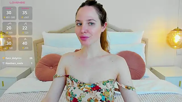 XXX chat uživo modela MonaRicci