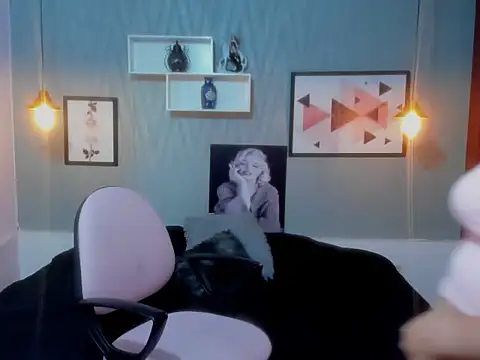 XXX chat uživo modela Chantall_clk