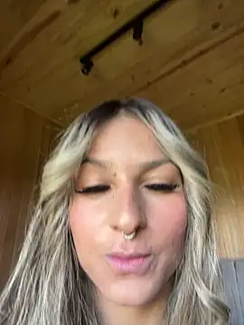 AliceStone19's Webcam Show